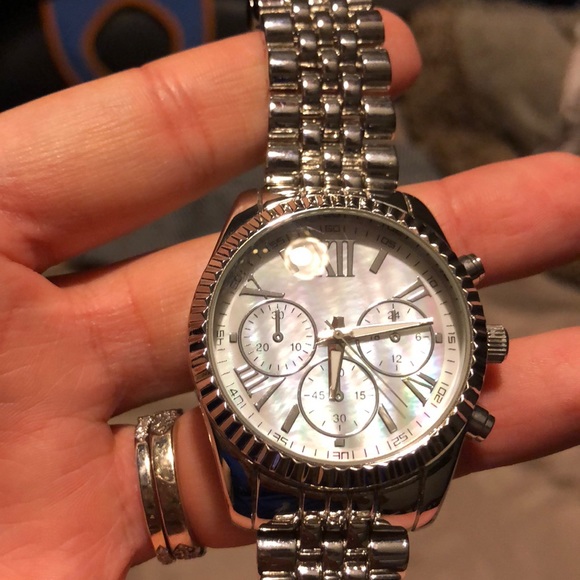 Watch - Picture 3 of 7